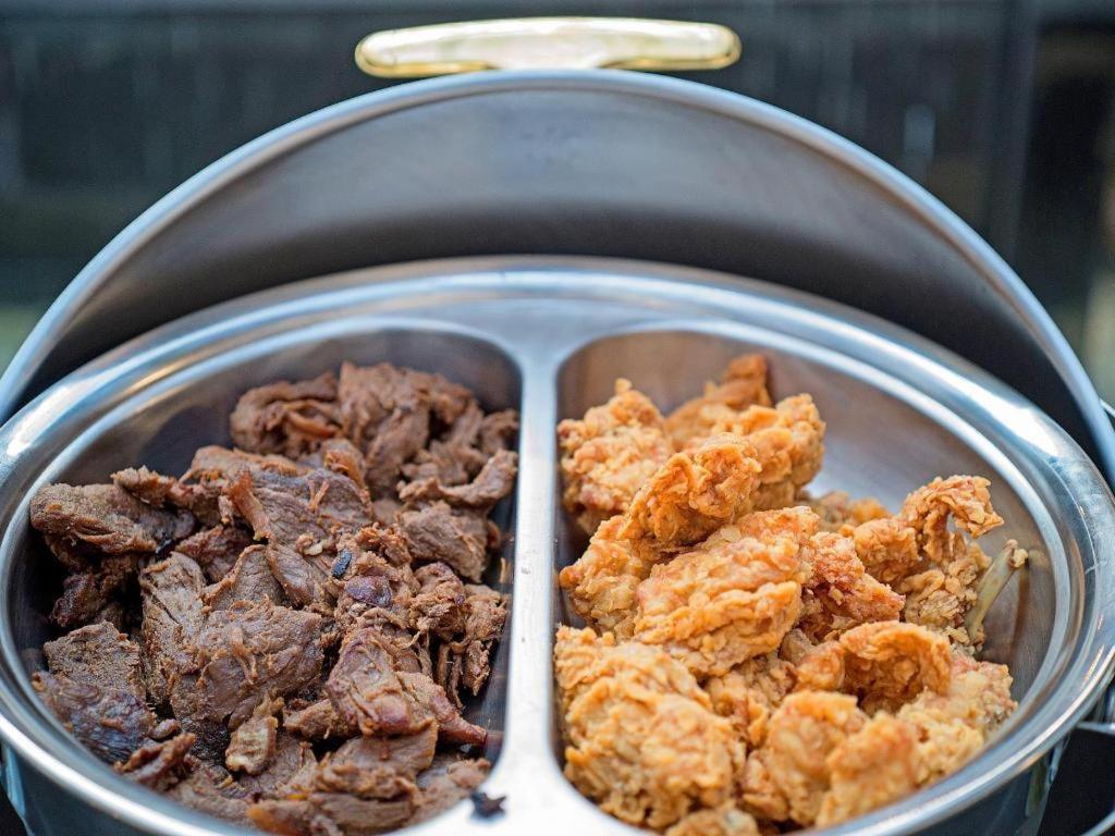 Whiz Prime Hotel Darmo Harapan 수라바야 외부 사진