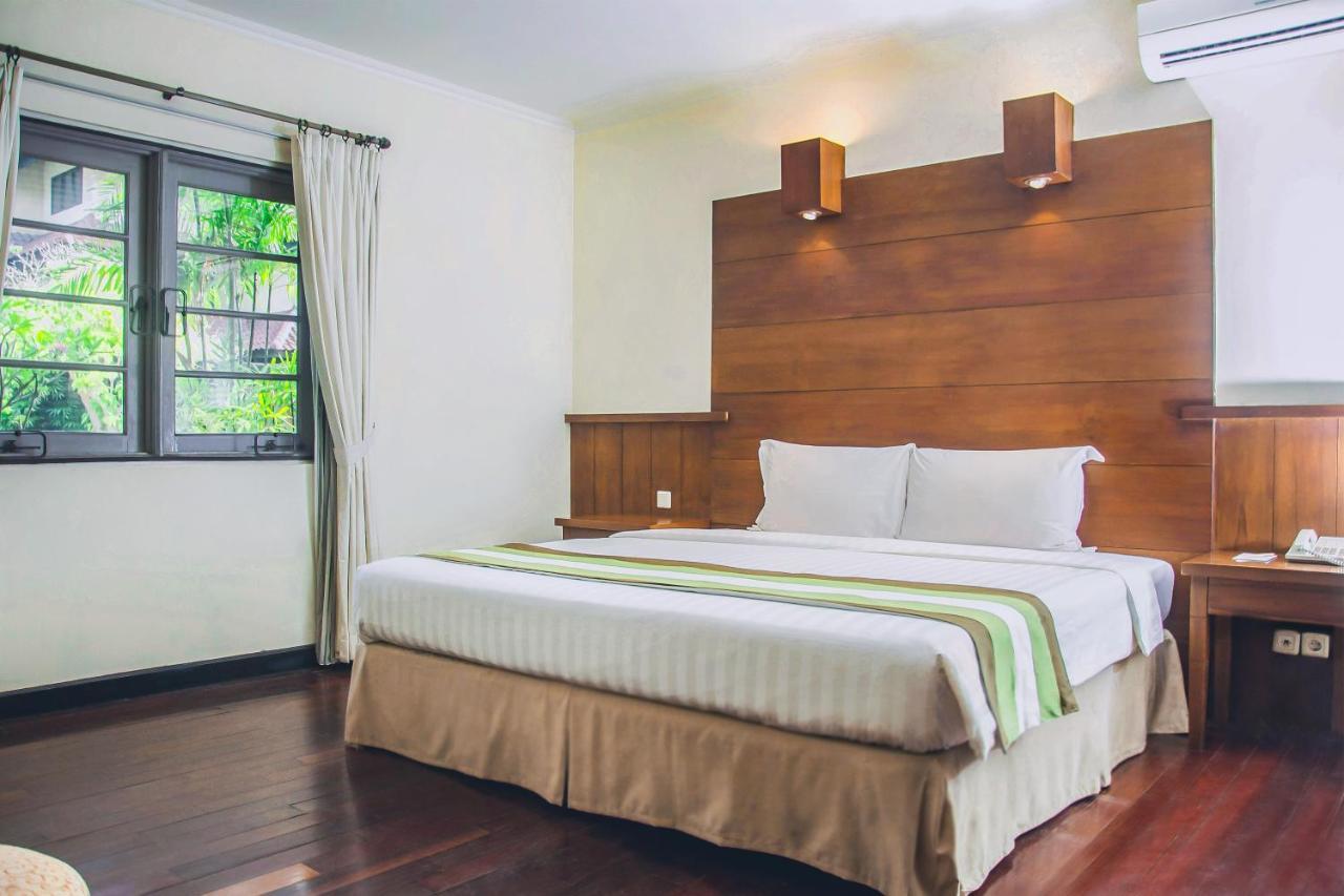 Whiz Prime Hotel Darmo Harapan 수라바야 외부 사진