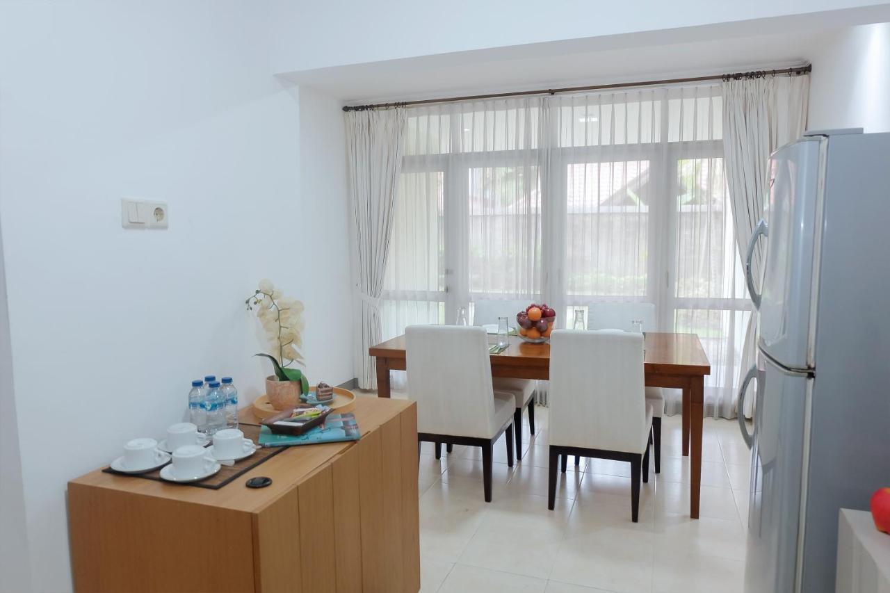 Whiz Prime Hotel Darmo Harapan 수라바야 외부 사진